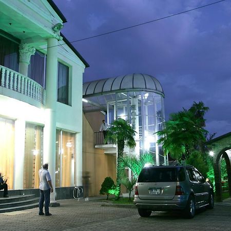 Hotel Eleon Kutaisi Zewnętrze zdjęcie