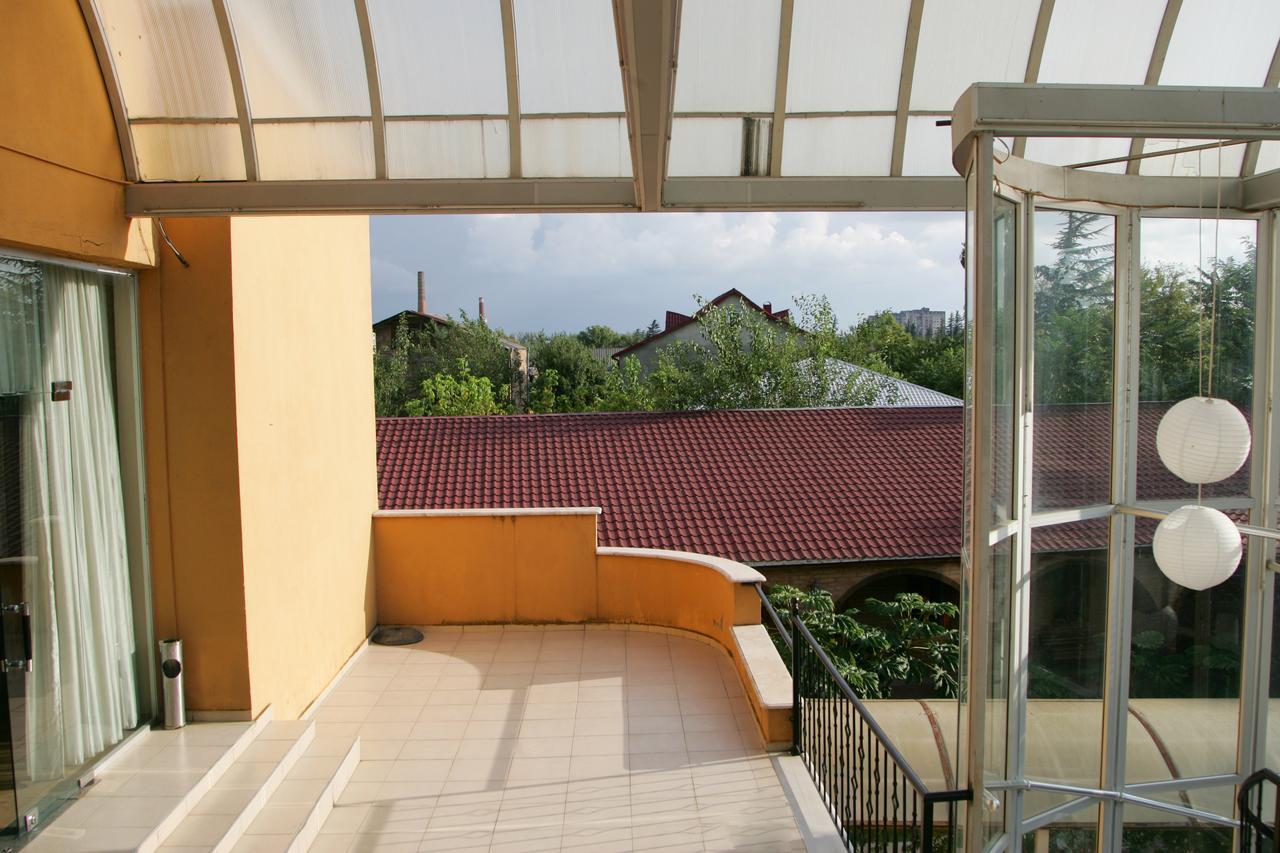 Hotel Eleon Kutaisi Zewnętrze zdjęcie