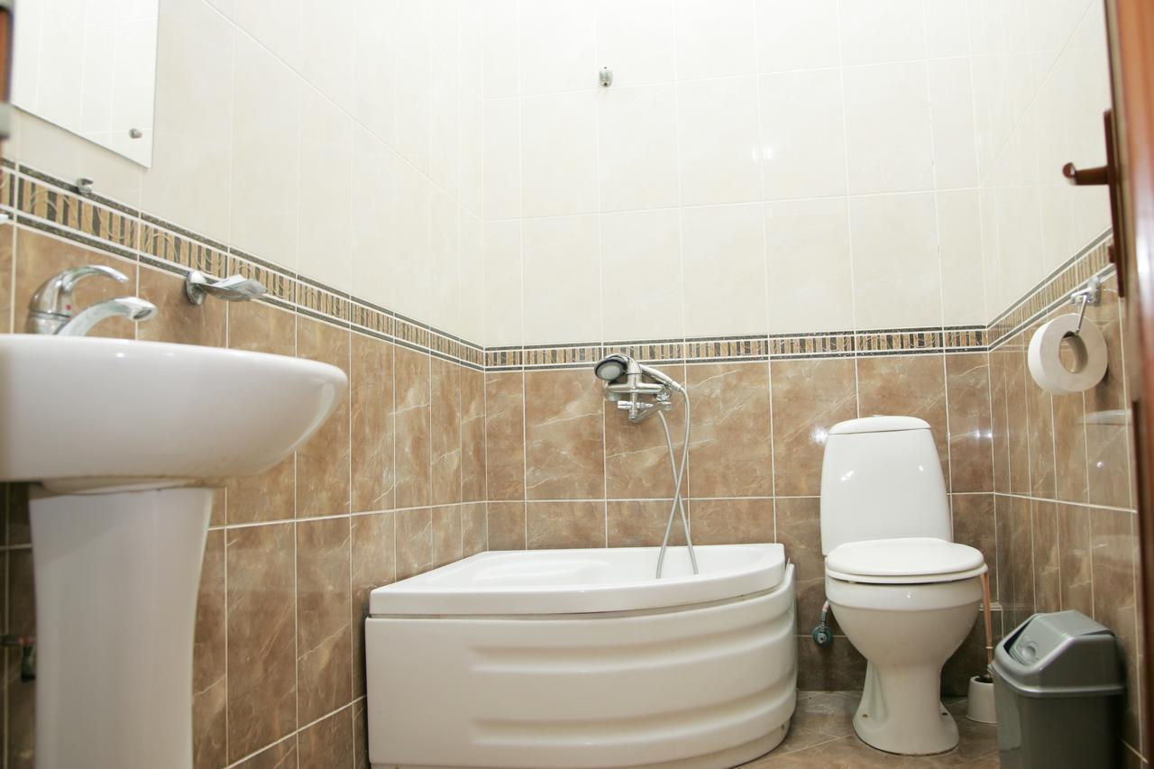 Hotel Eleon Kutaisi Zewnętrze zdjęcie