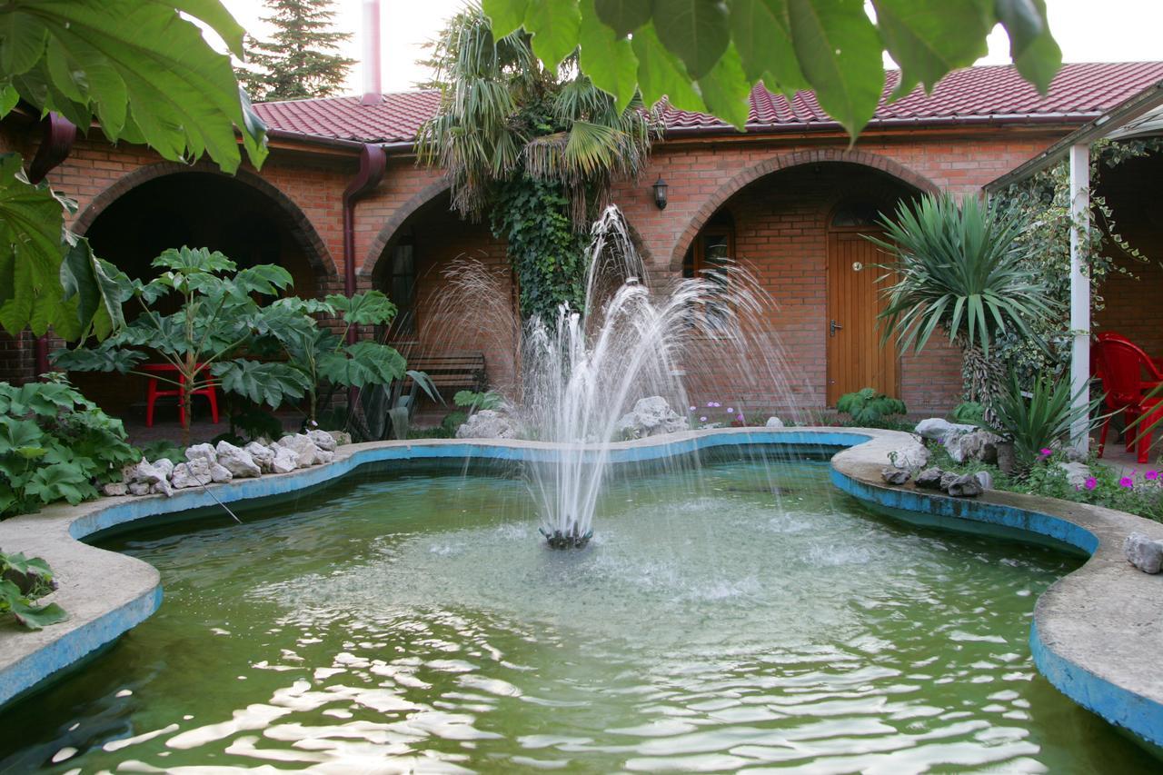 Hotel Eleon Kutaisi Zewnętrze zdjęcie