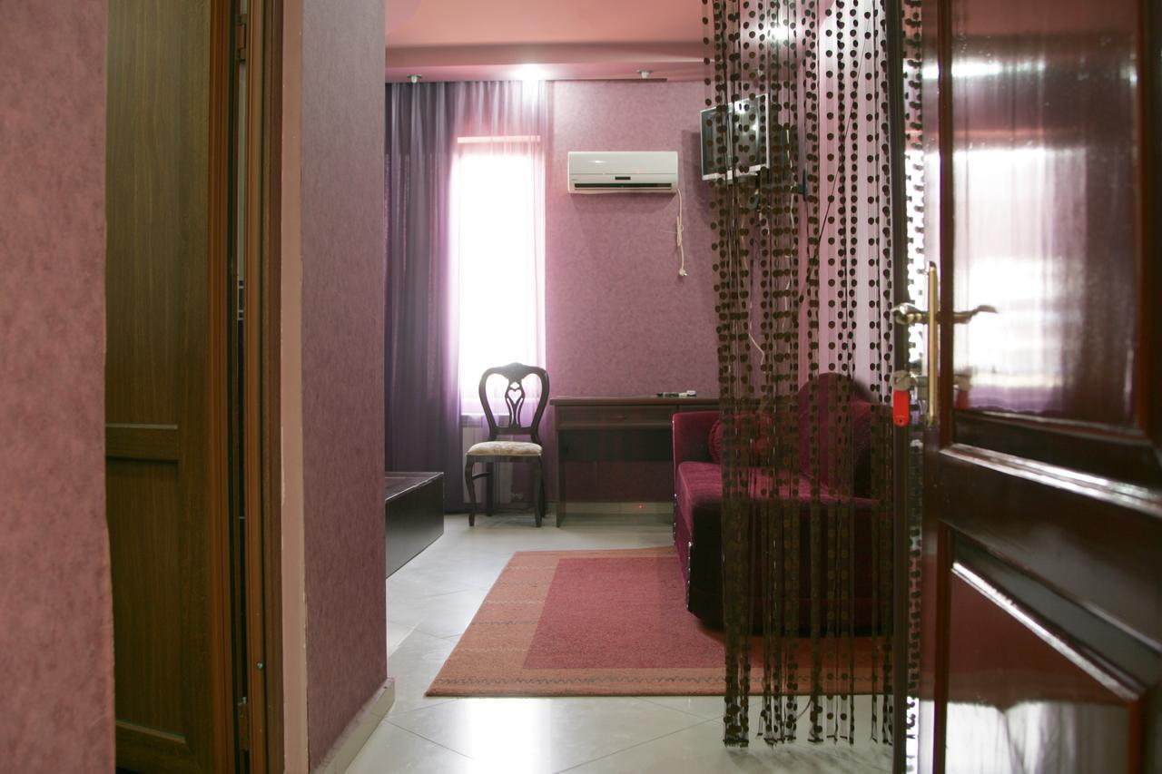 Hotel Eleon Kutaisi Zewnętrze zdjęcie
