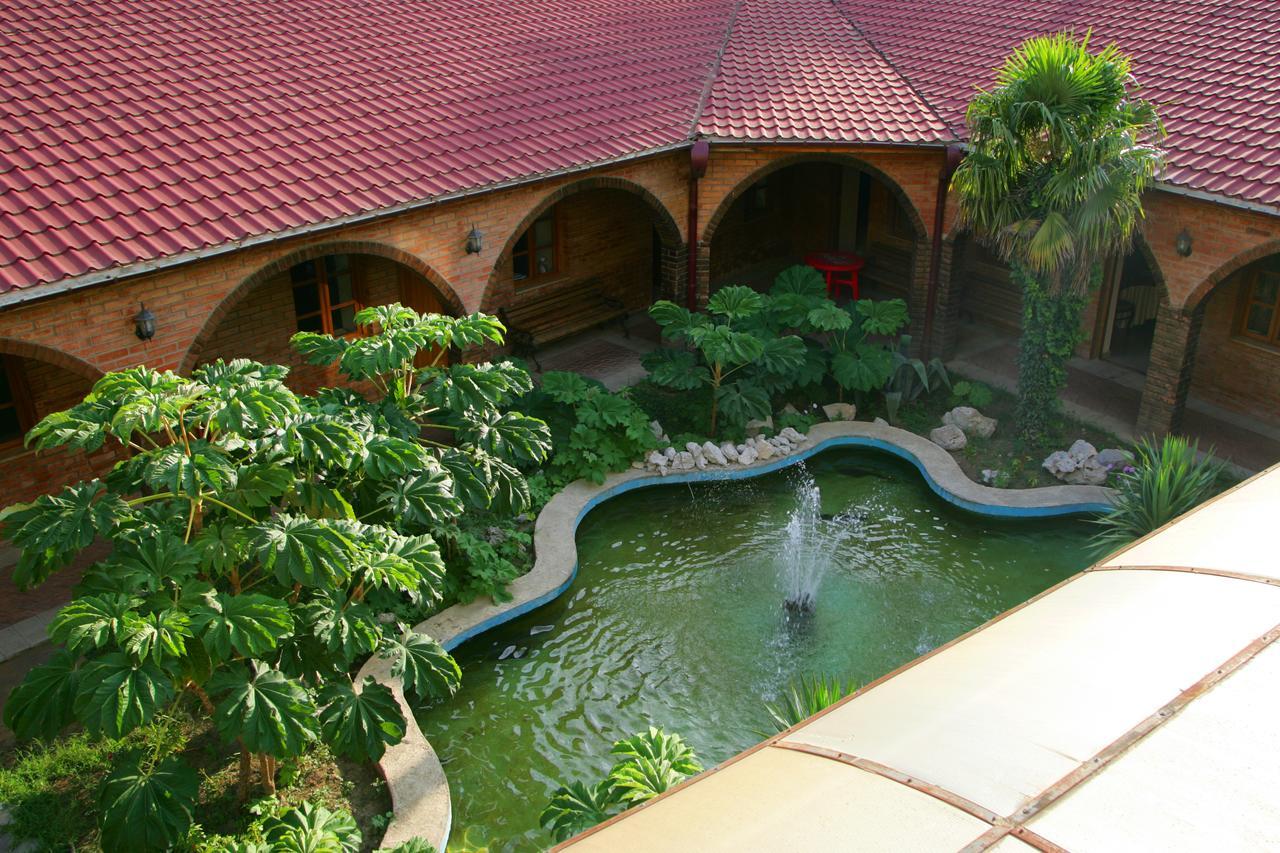 Hotel Eleon Kutaisi Zewnętrze zdjęcie
